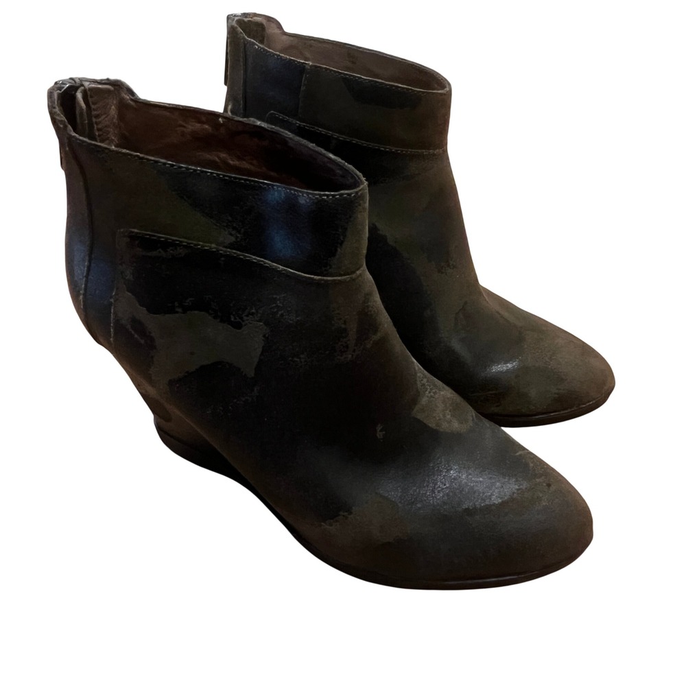 Donald Pliner Chez‎ Camo Leather Wedge Booties Distressed Olive Black 10M Grunge